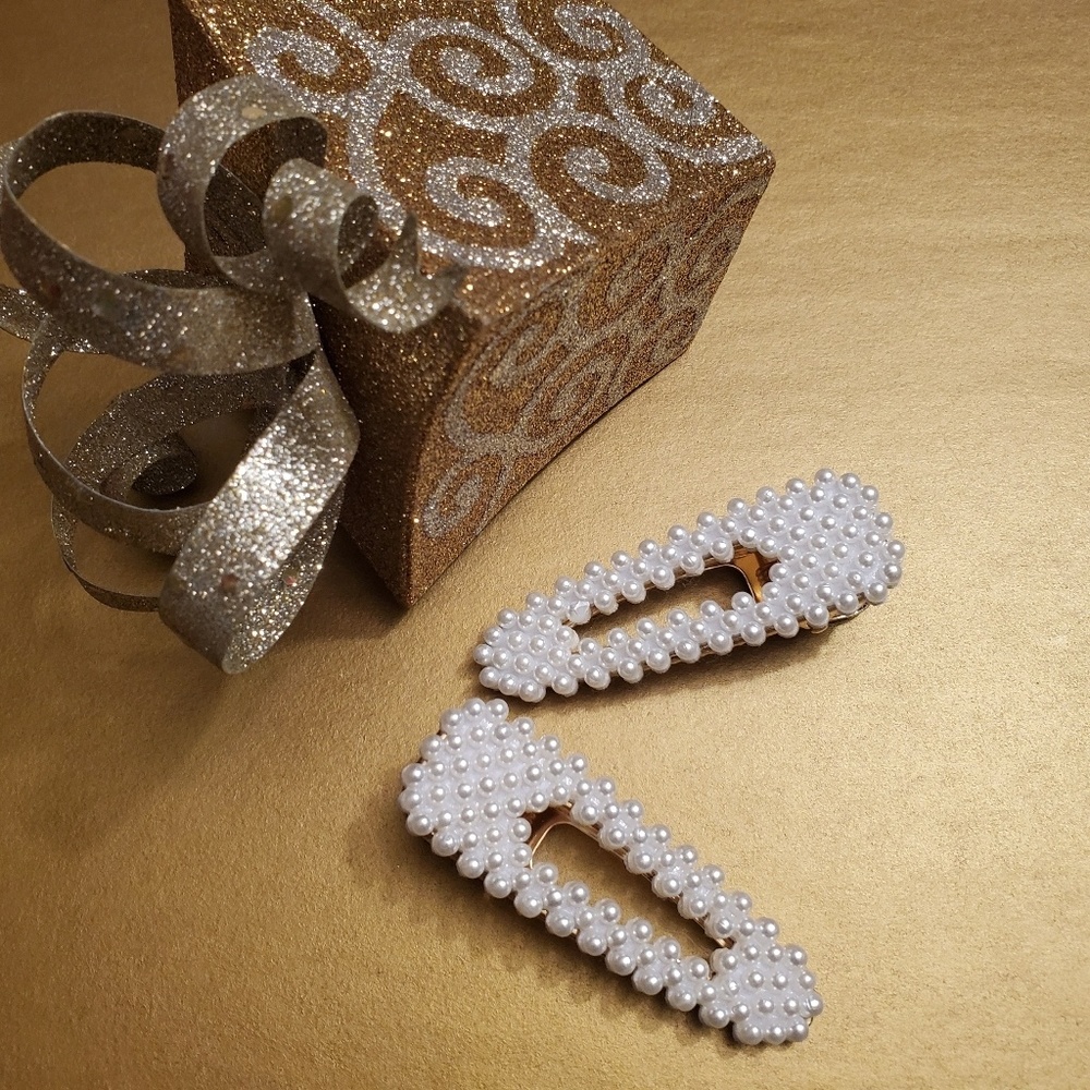 ❄️Pearl Hair Clips